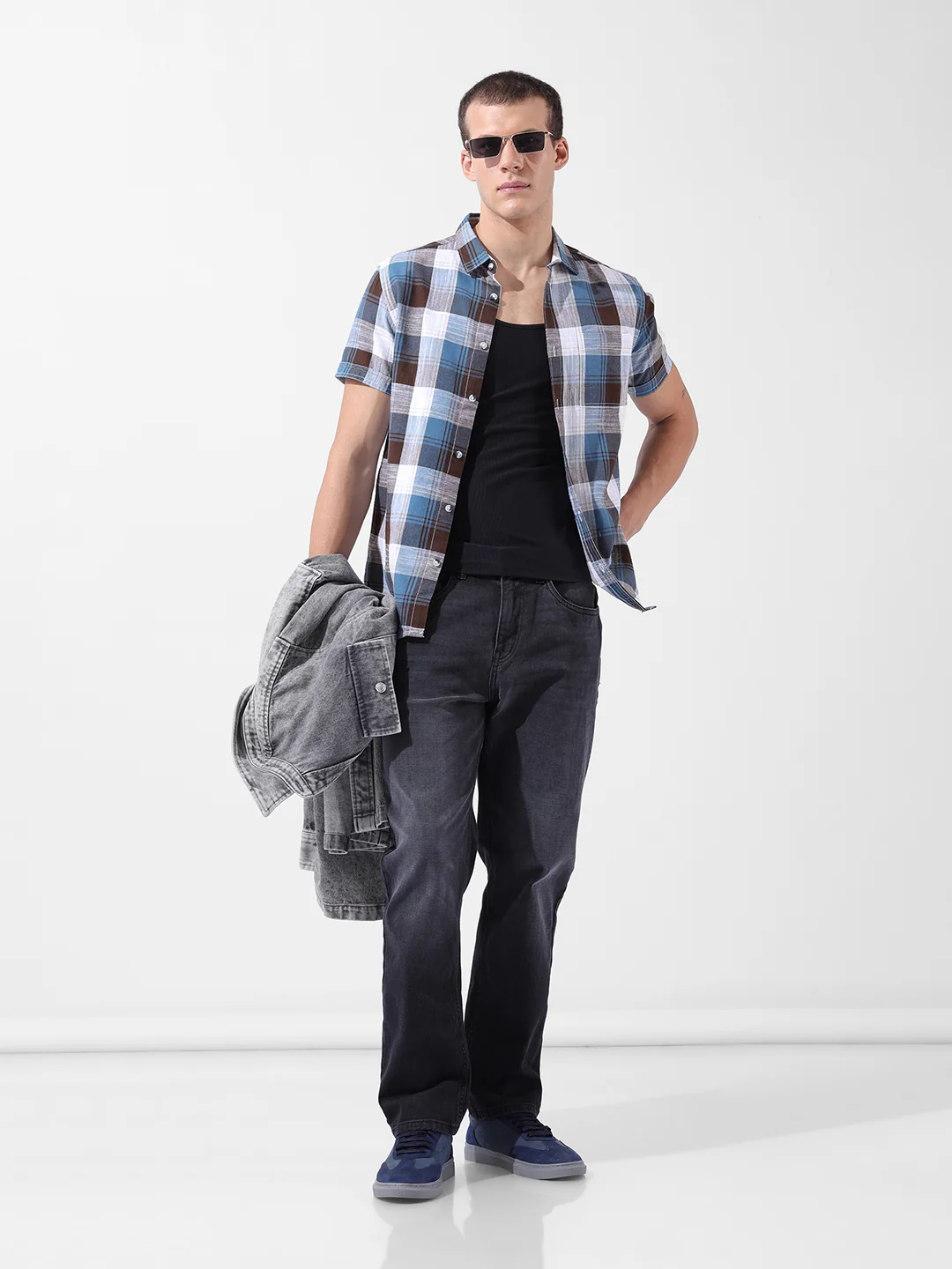 Men's Blue Slim Fit Checked Casual Shirt - Image 8
