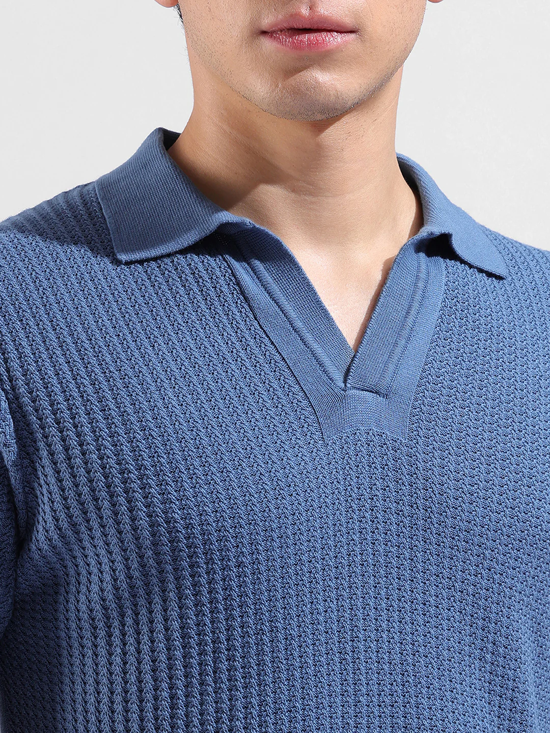 Men's Blue Slim Fit Solid Flat Knit T-Shirt - Image 3
