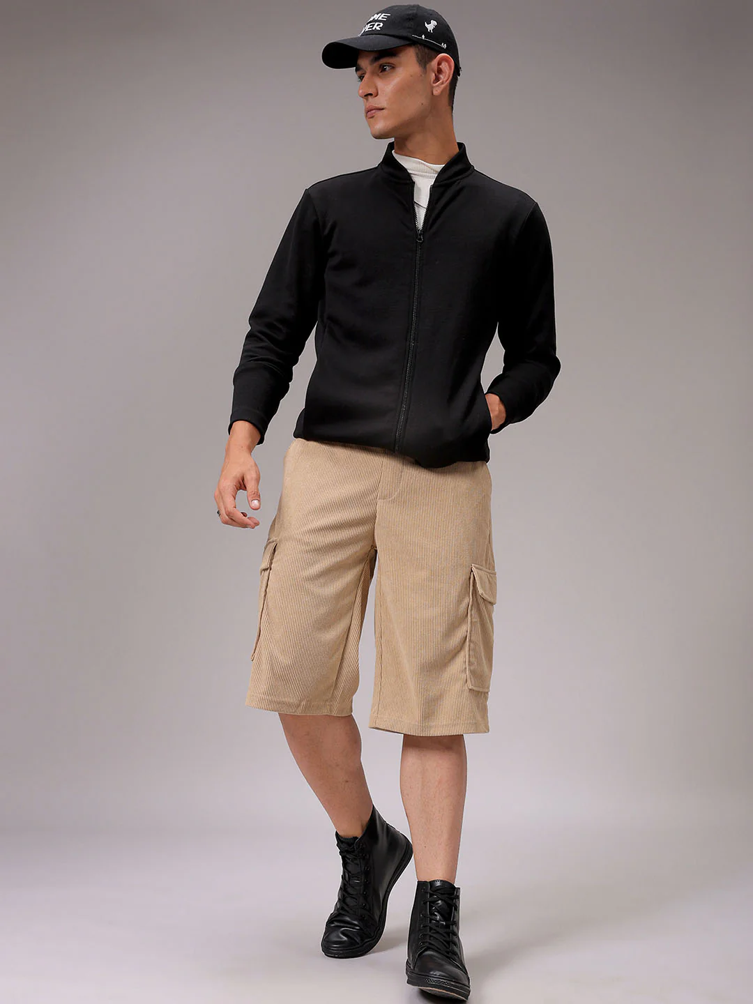 Men's Light Khaki Loose Fit Textured Utility Shorts - Image 2
