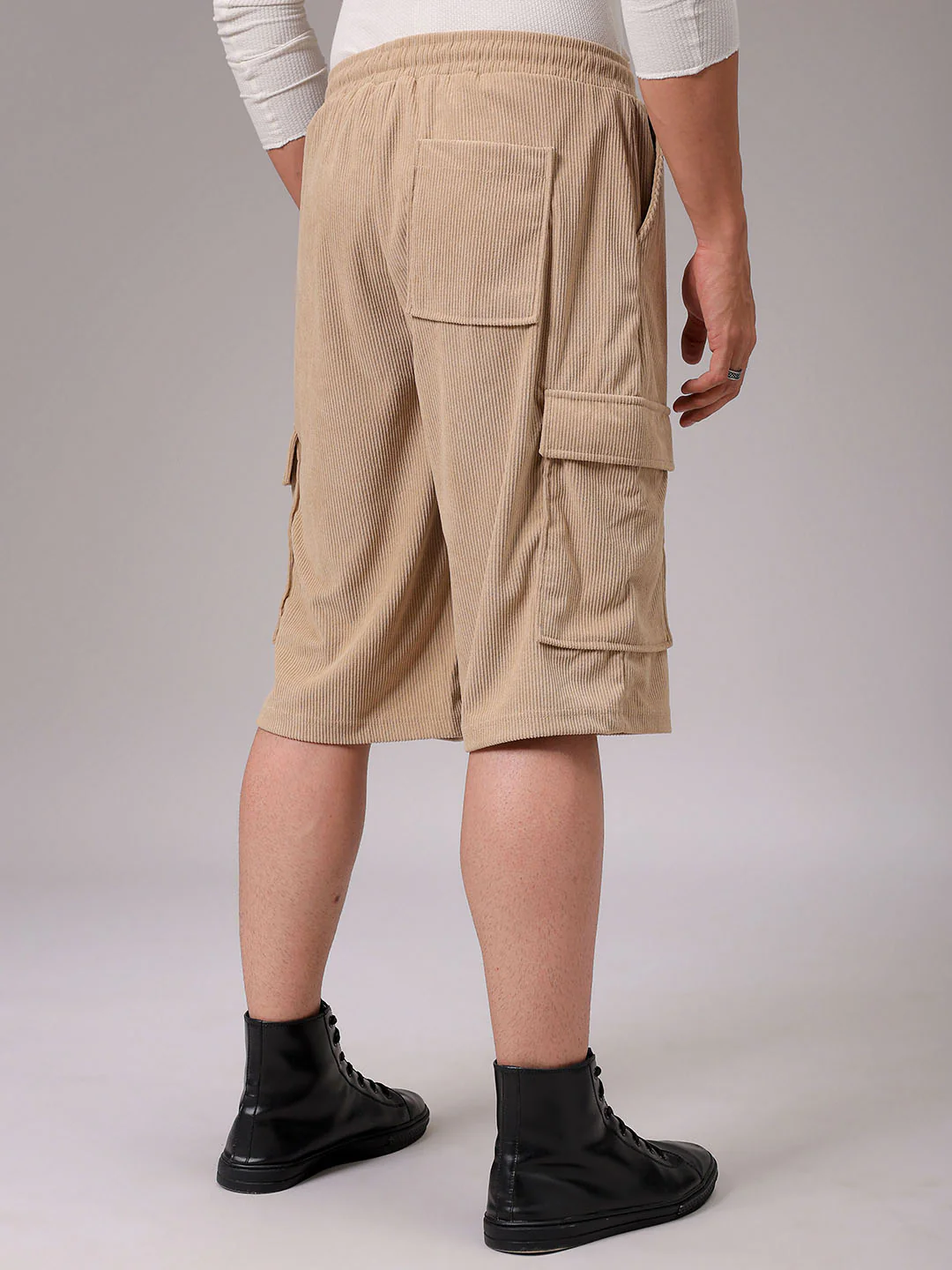 Men's Light Khaki Loose Fit Textured Utility Shorts - Image 3