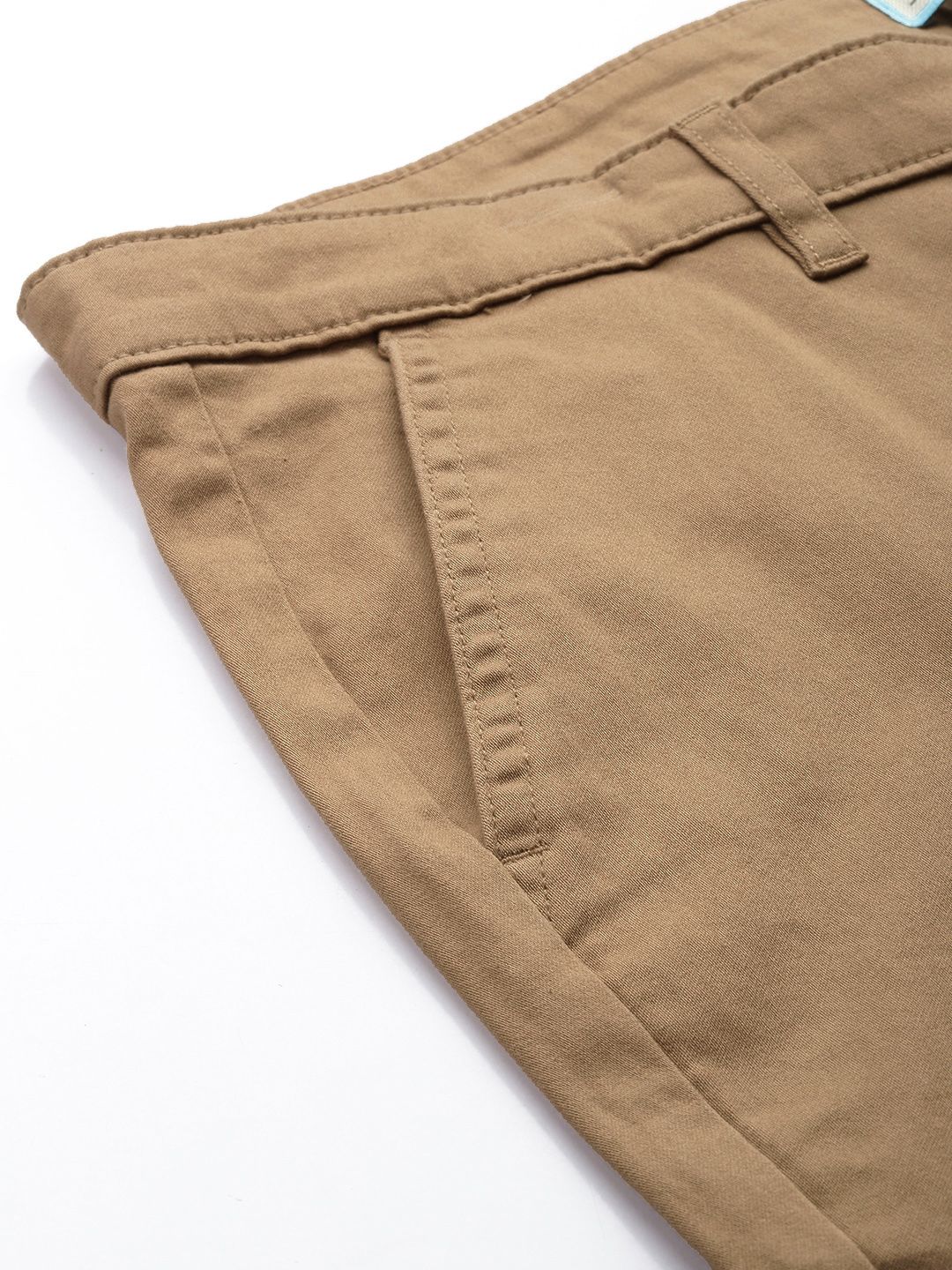 Men's Khaki Regular Fit Solid Casual Chinos - Image 5