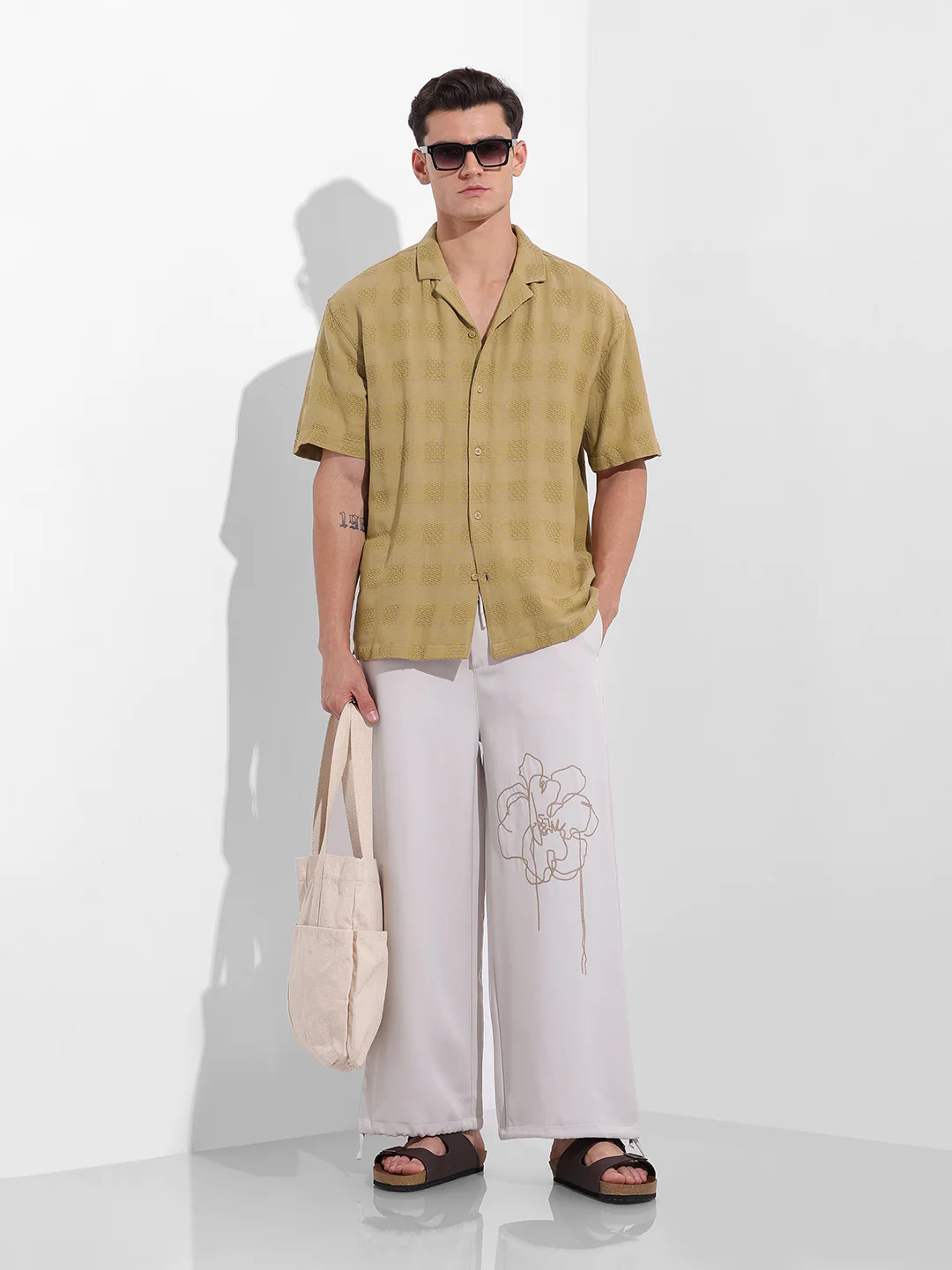 Men's Khaki Relaxed Fit Textured Resort Shirt - Image 8