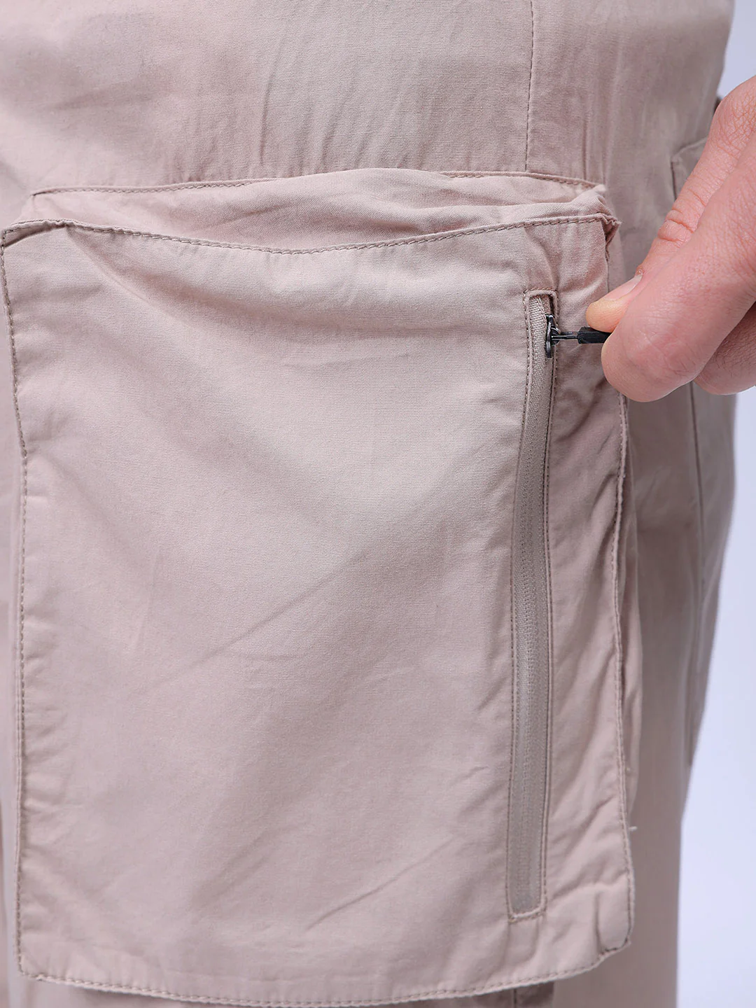 Men's Oat Milk Relaxed Fit Solid Utility Jogger - Image 7
