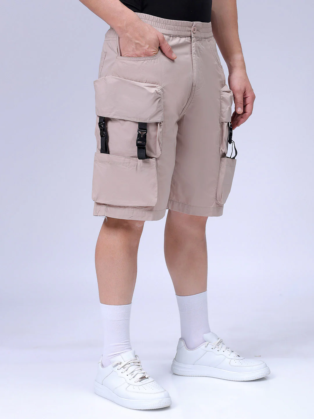 Men's Oat Milk Relaxed Fit Solid Utility Shorts - Image 4