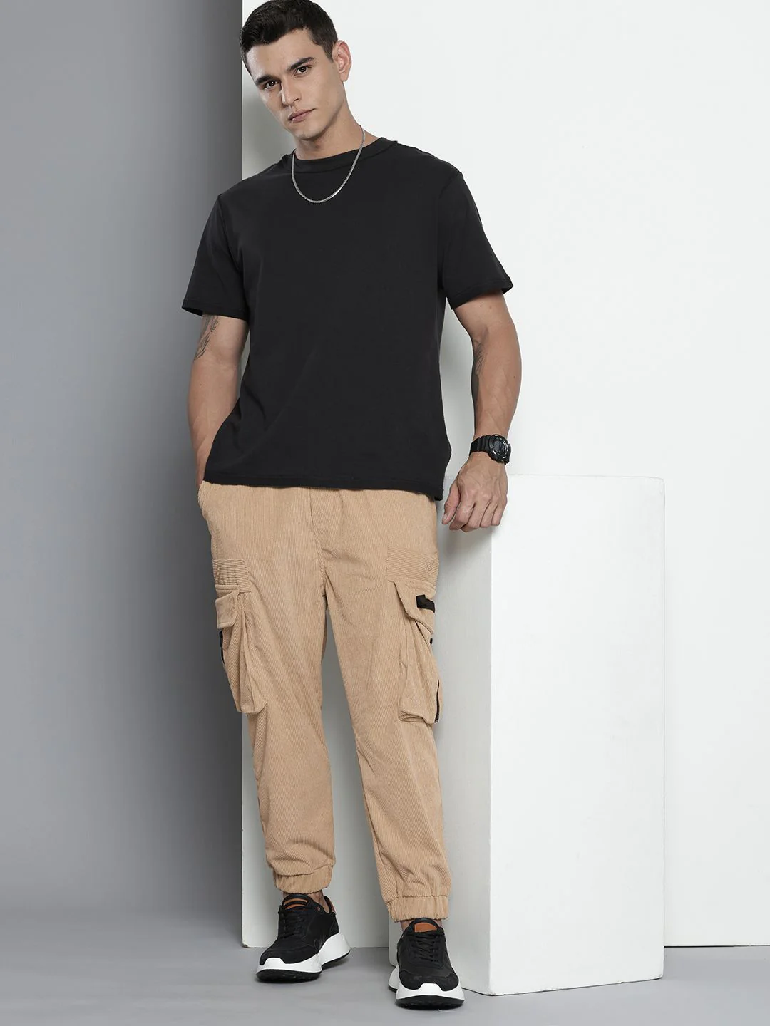 Men's Light Khaki Loose Fit Textured Utility Jogger - Image 3