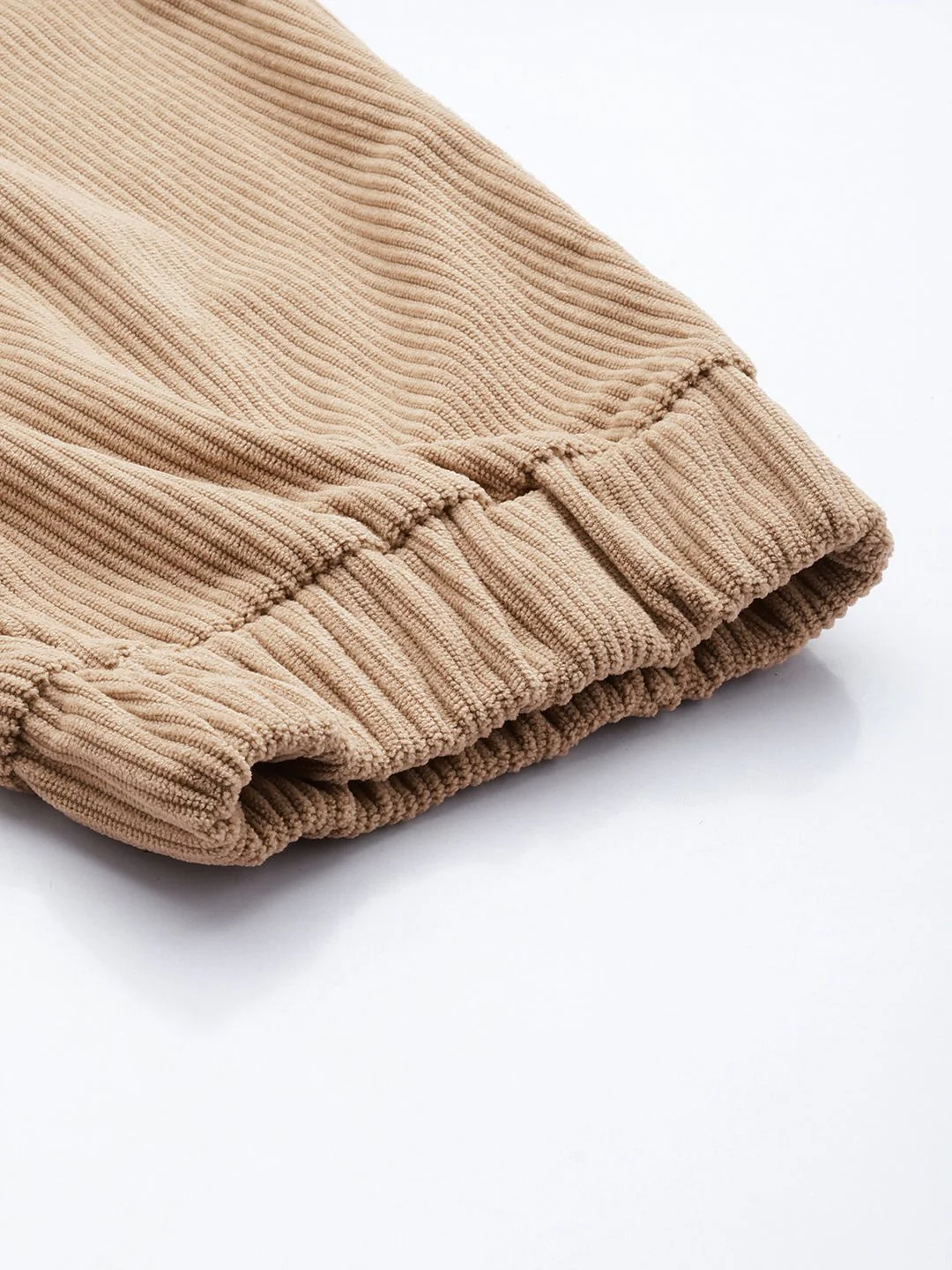 Men's Light Khaki Loose Fit Textured Utility Jogger - Image 6