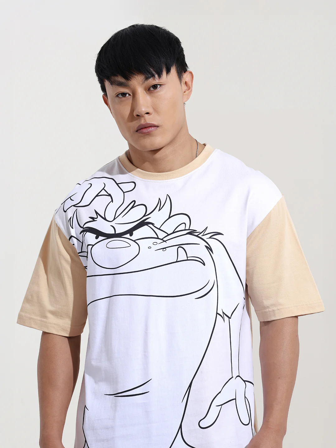 Men's Beige Boxy Fit Character Looney Tunes  Printed Crew Neck T-Shirt - Image 5