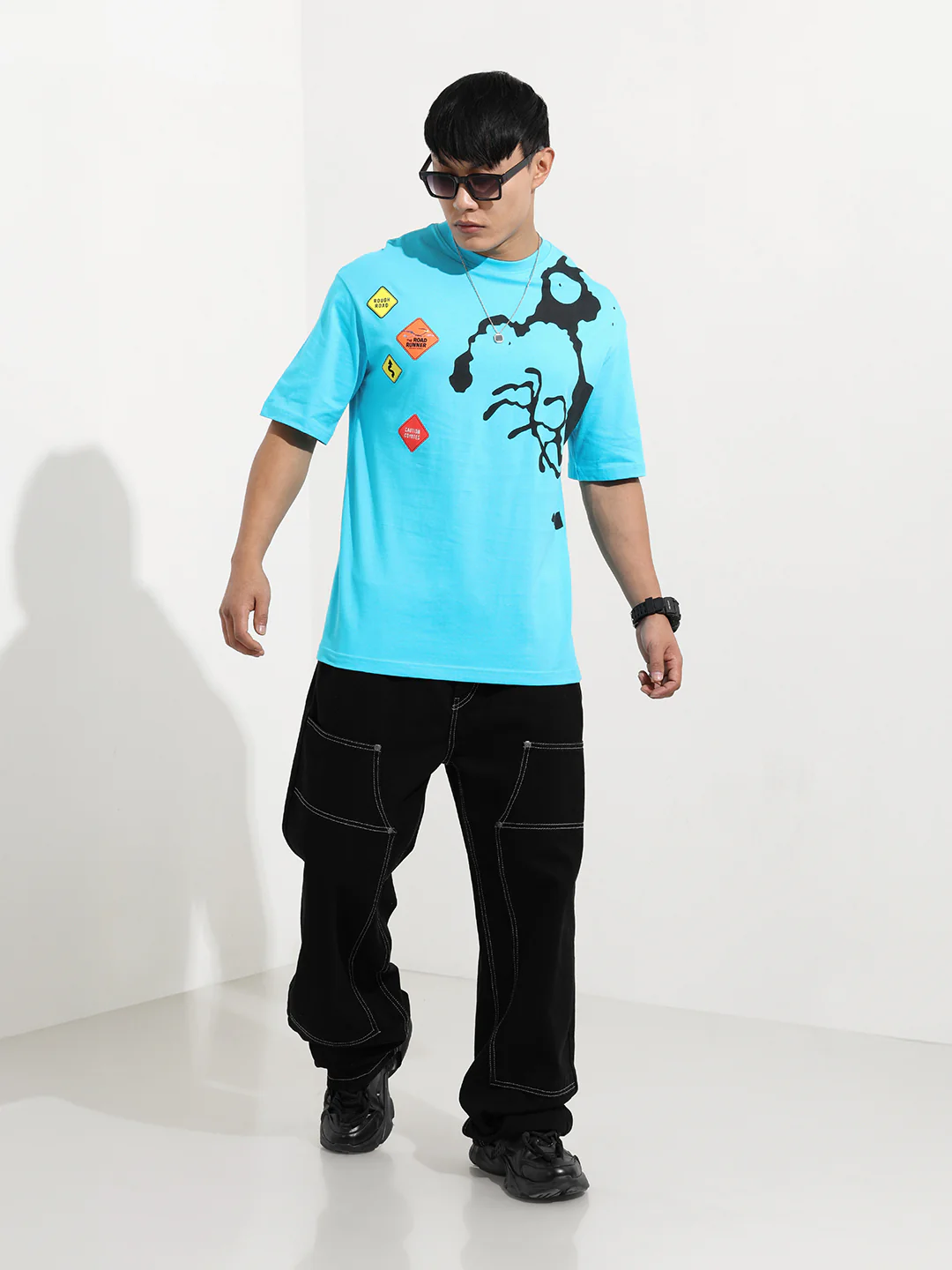 Men's Blue Boxy Fit Character Looney Tunes  Printed Crew Neck T-Shirt - Image 2