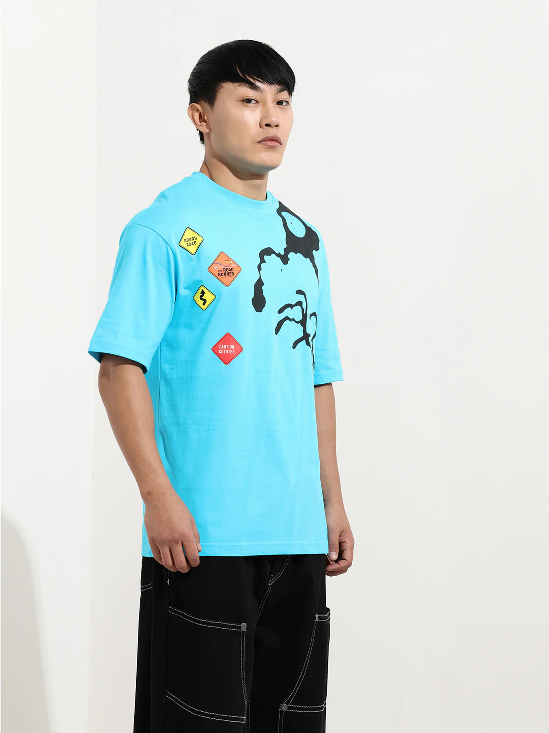 Men's Blue Boxy Fit Character Looney Tunes  Printed Crew Neck T-Shirt - Image 4