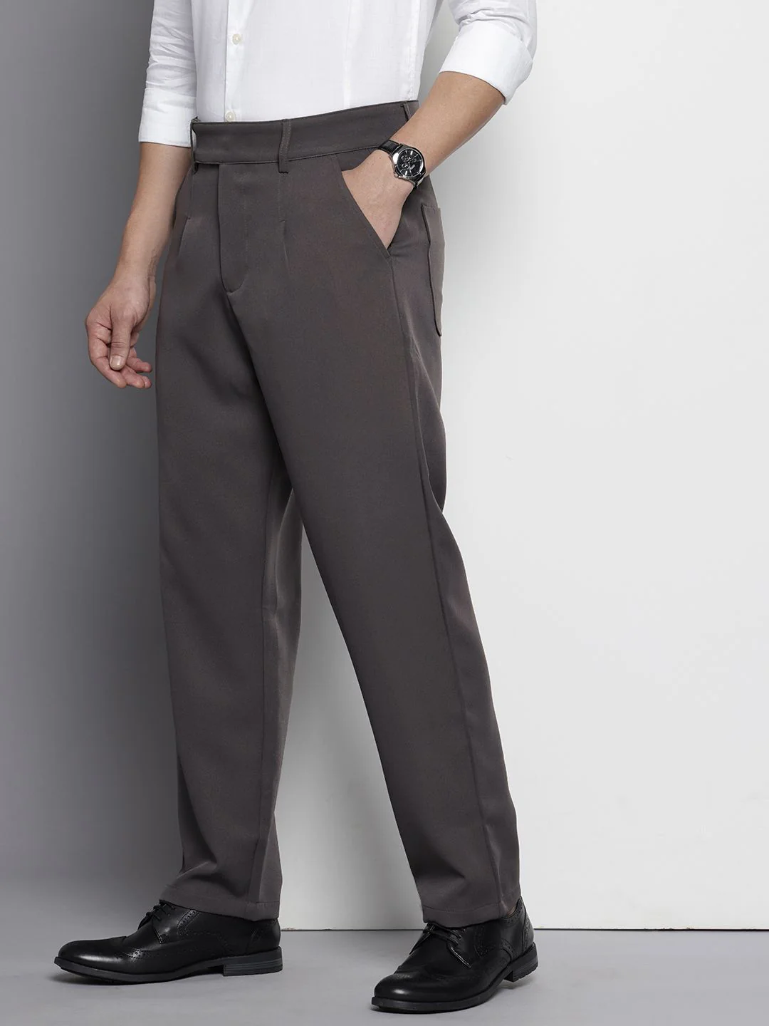 Men's Dark Grey Loose Fit Solid Casual Trouser - Image 2