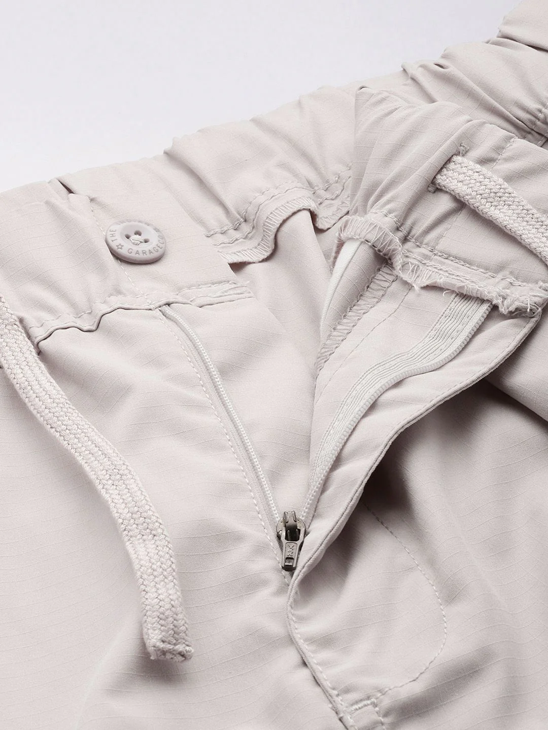 Men's Ice Grey Loose Fit Textured Utility Cargo - Image 5