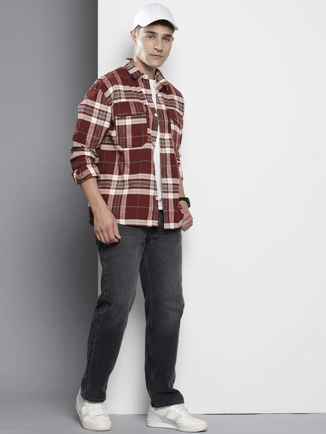 Men's Maroon Regular Fit Checked Casual Shirt - Image 3
