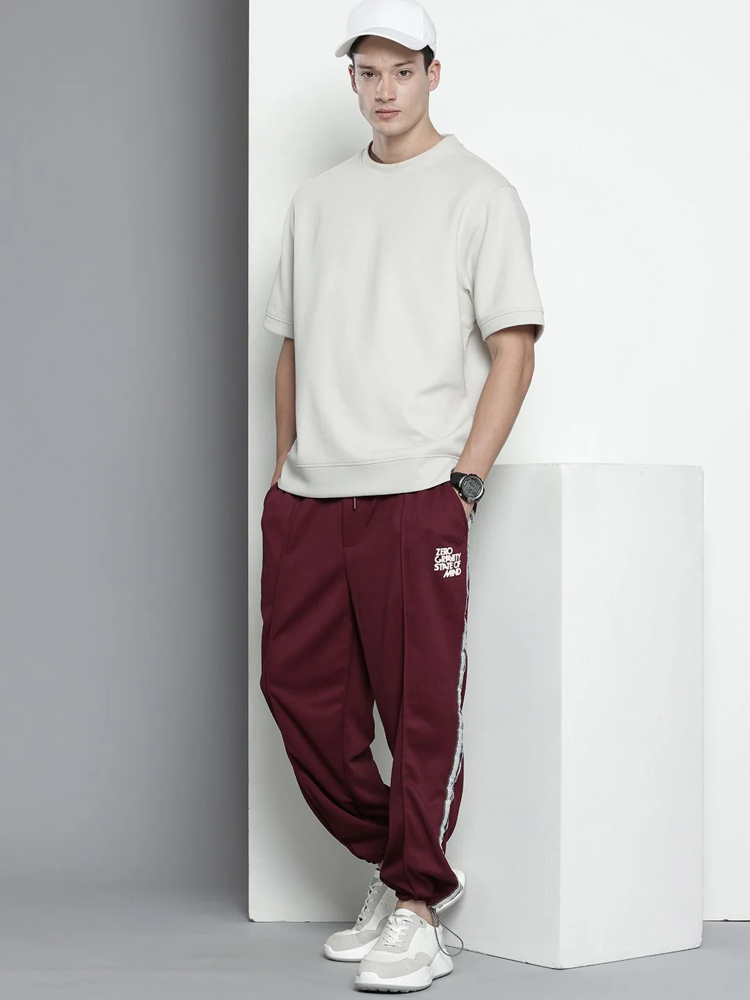 Men's Burgundy Relaxed Fit Printed Street Wear Jogger - Image 3