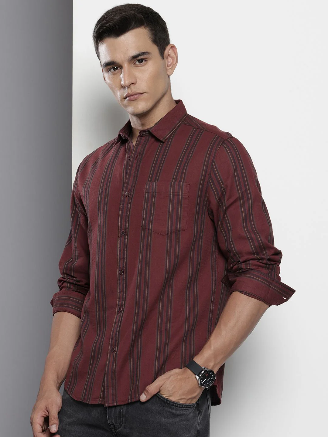 Men's Maroon Slim Fit Striped Casual Shirt - Image 2