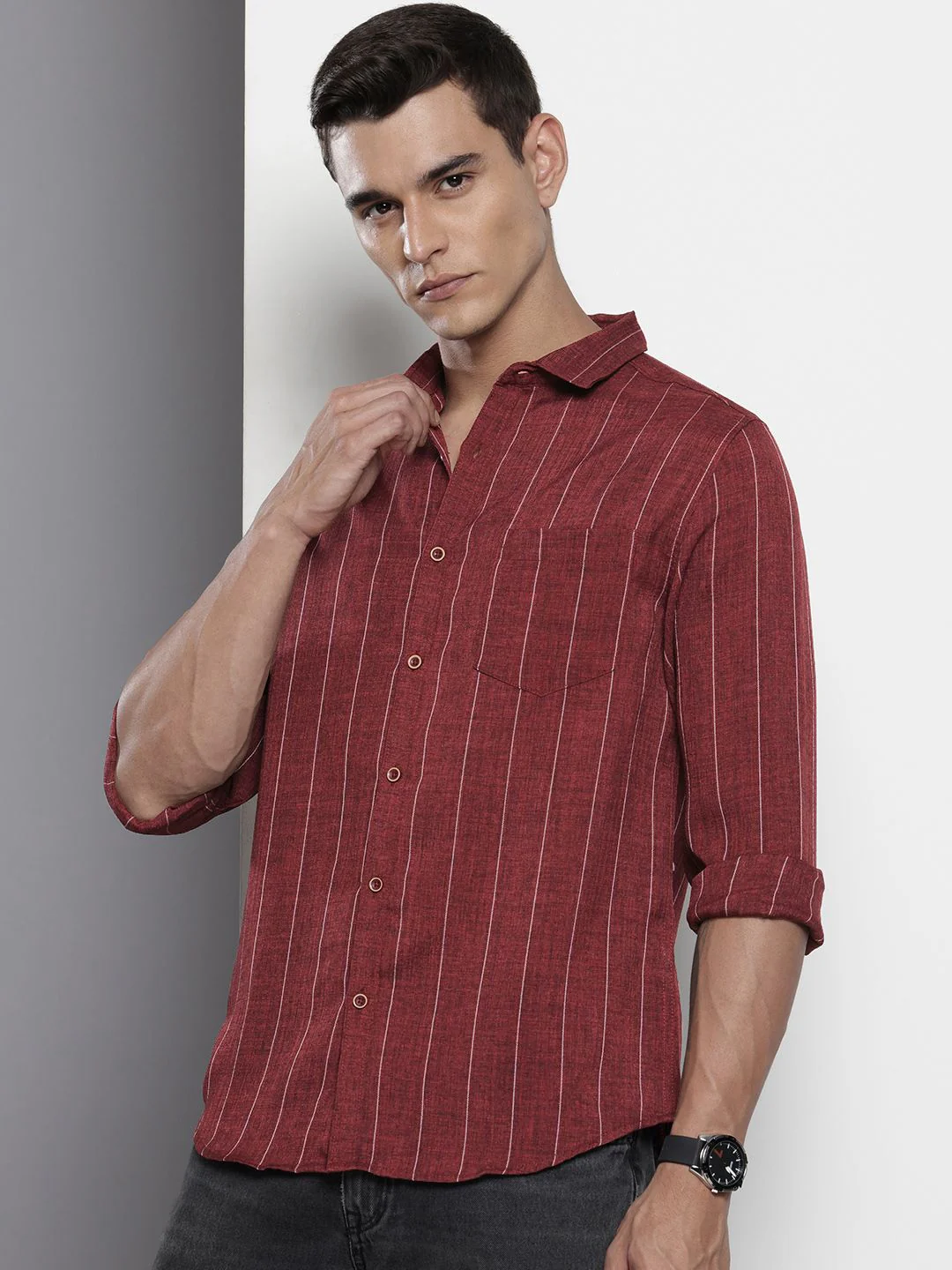 Men's Maroon Slim Fit Striped Casual Shirt - Image 2