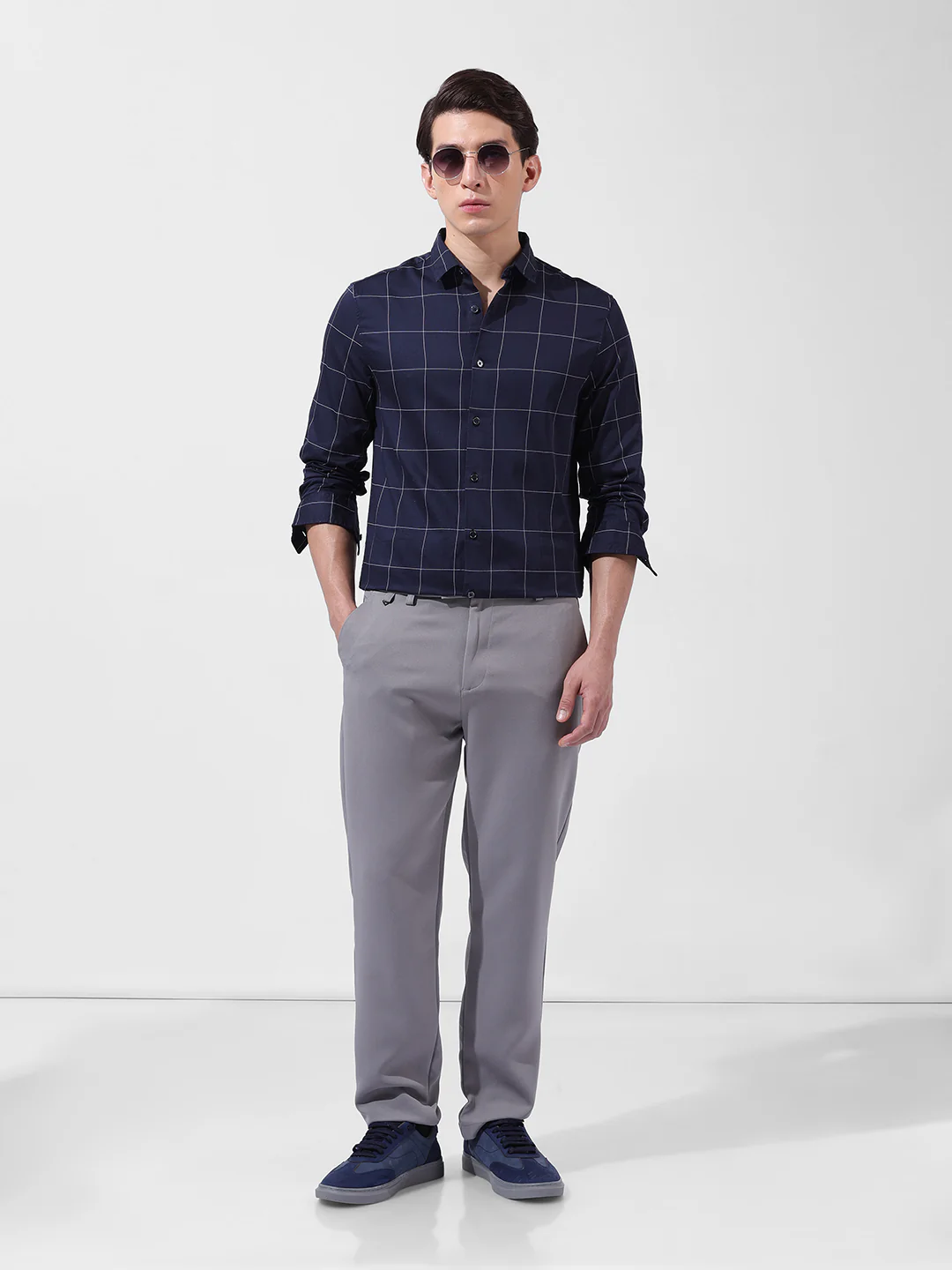 Men's Navy Blue Slim Fit Checked Casual Shirt - Image 8