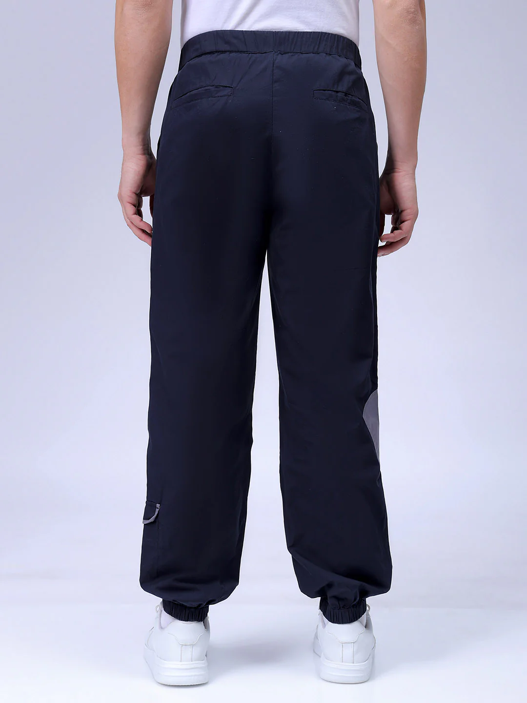 Men's Navy Loose Fit Solid Casual Jogger - Image 5