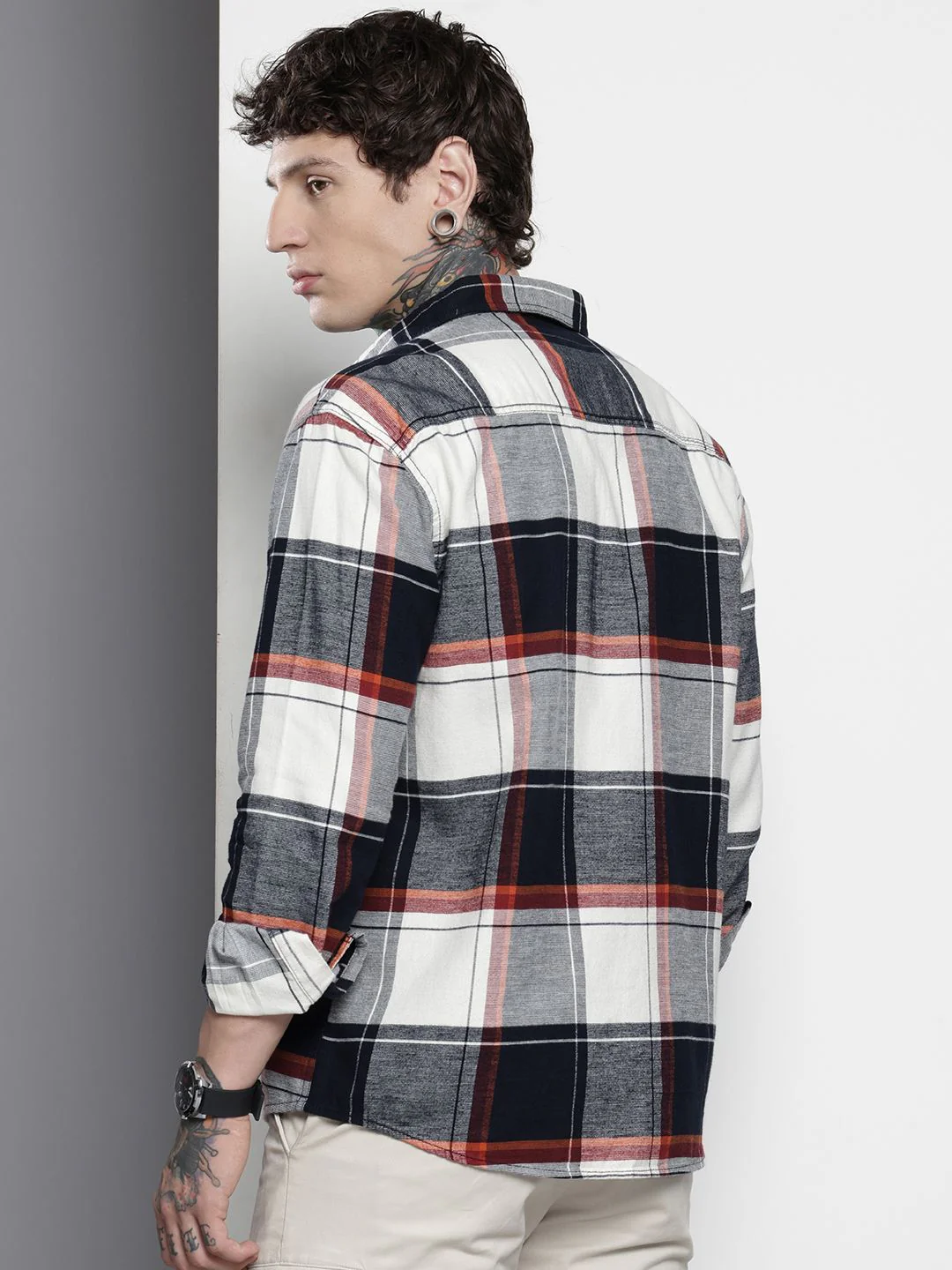 Men's Navy Blue Regular Fit Checked Casual Shirt - Image 4
