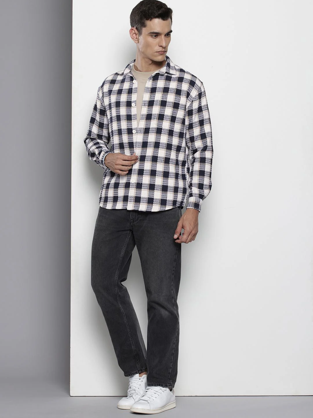 Men's Navy Relaxed Fit Checkered Textured Shirt - Image 4