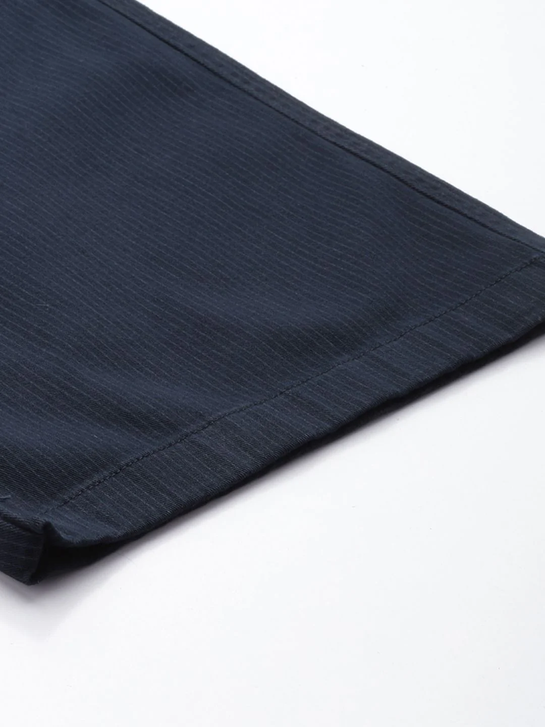 Men's Navy Relaxed Fit Geometric Print Utility Cargo - Image 7
