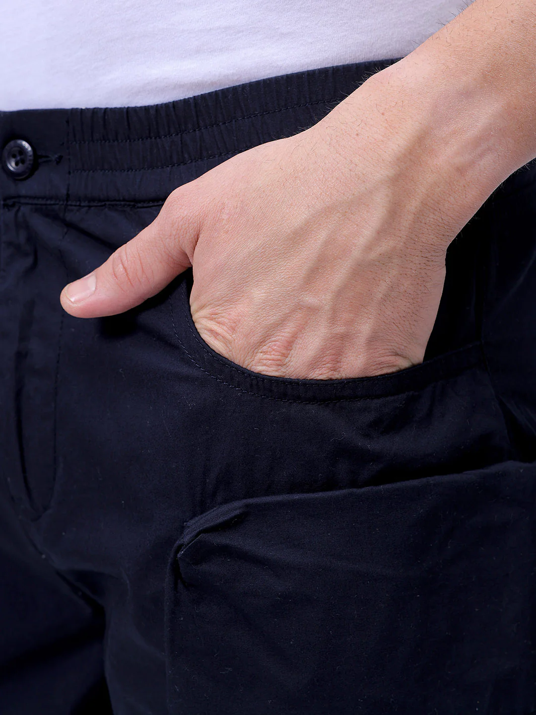 Men's Navy Relaxed Fit Solid Utility Shorts - Image 7