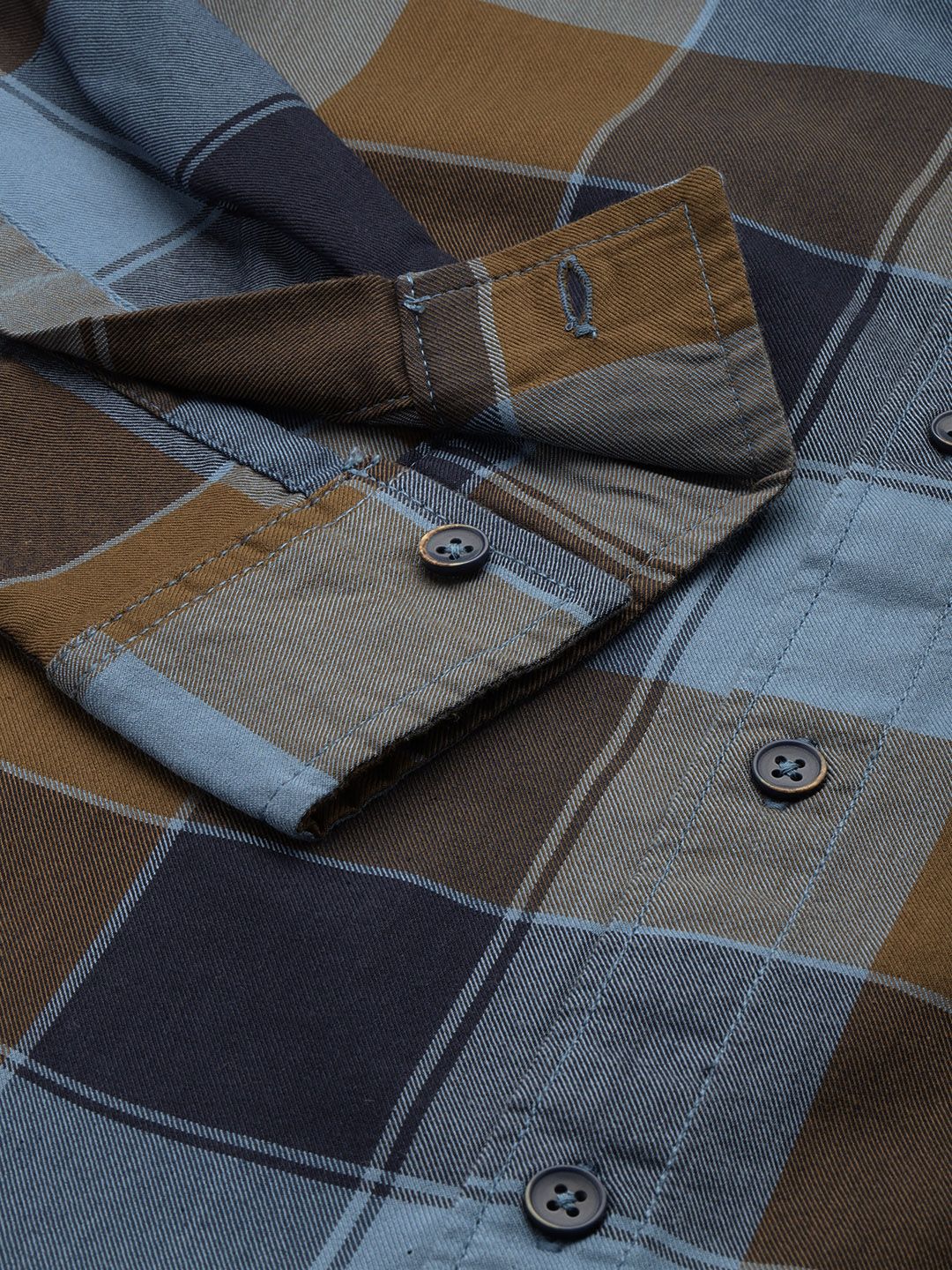 Men's Navy Blue Slim Fit Checked Casual Shirt - Image 6