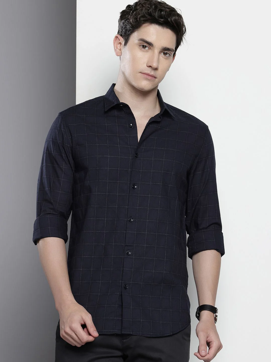Men's Navy Blue Slim Fit Checked Casual Shirt - Image 2