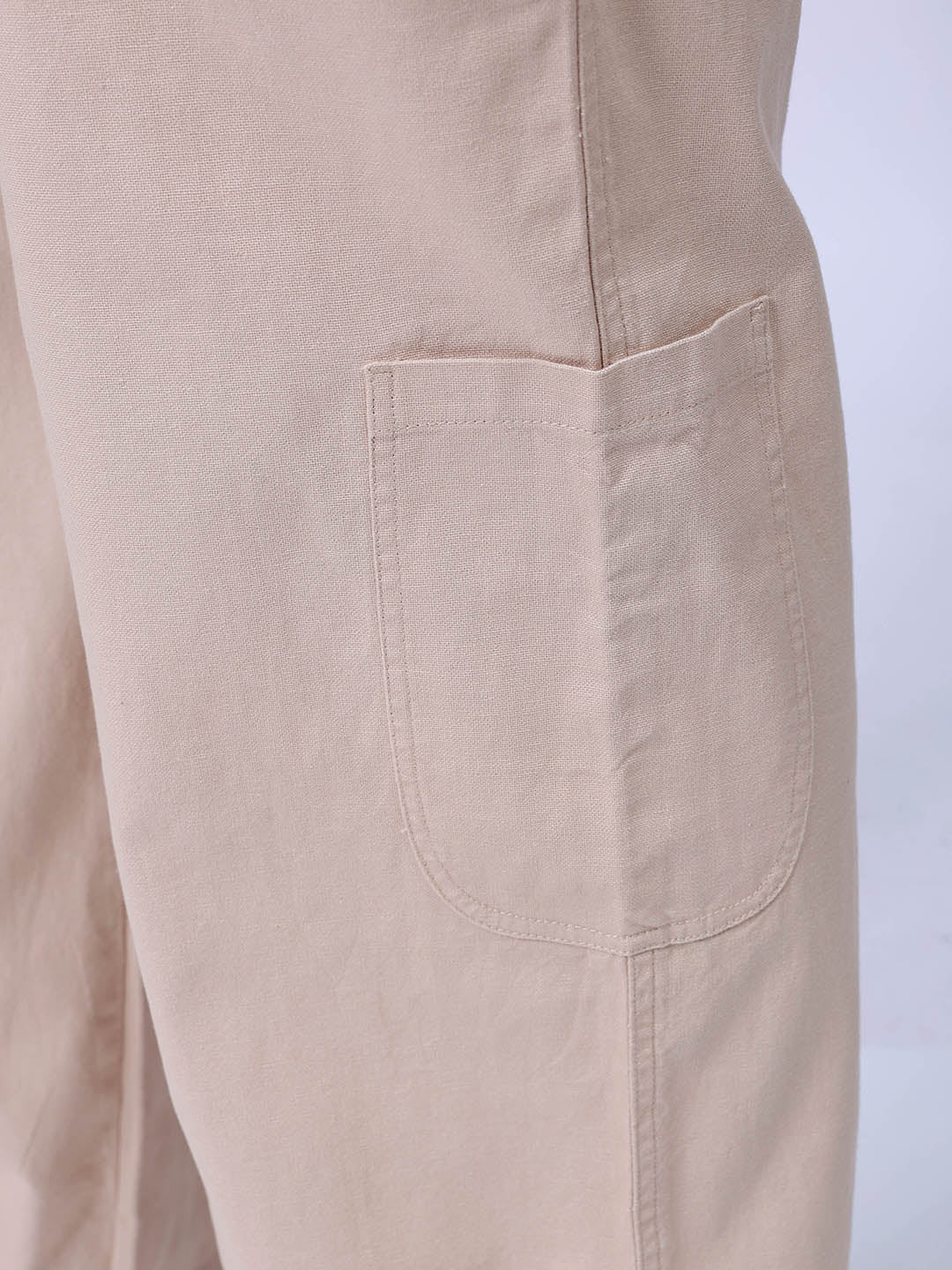 Men's Irish Cream Loose Fit Solid Casual Trouser - Image 8