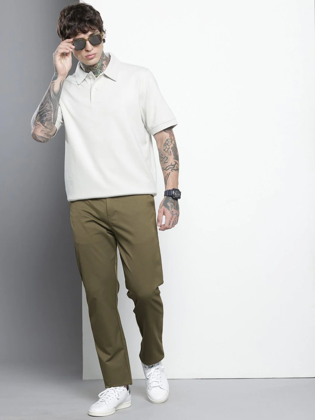 Men's Olive Regular Fit Solid Casual Trouser - Image 2