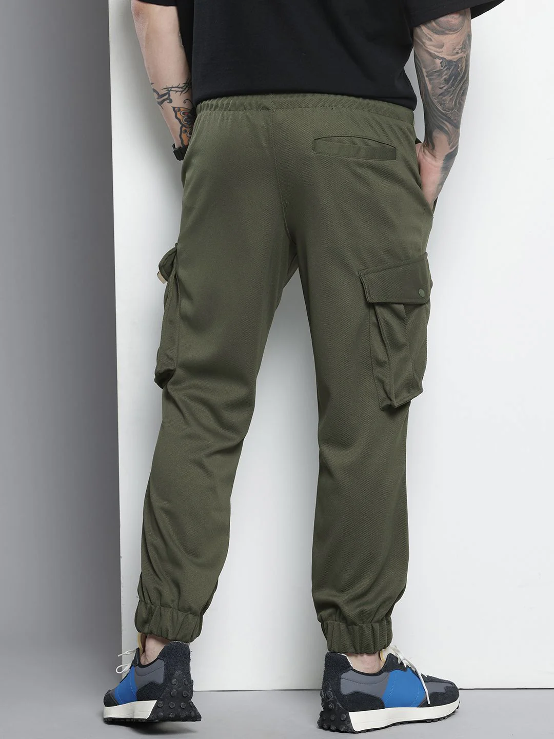 Men's Olive Relaxed Fit Textured Casual Jogger - Image 4