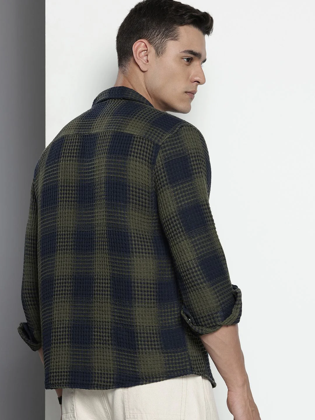 Men's Olive Relaxed Fit Textured Casual Shirt - Image 2