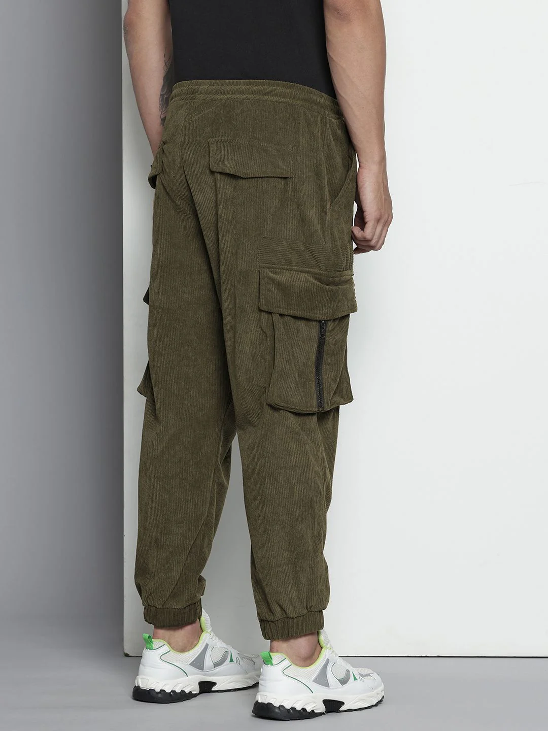 Men's Dark Olive Loose Fit Textured Utility Jogger - Image 4