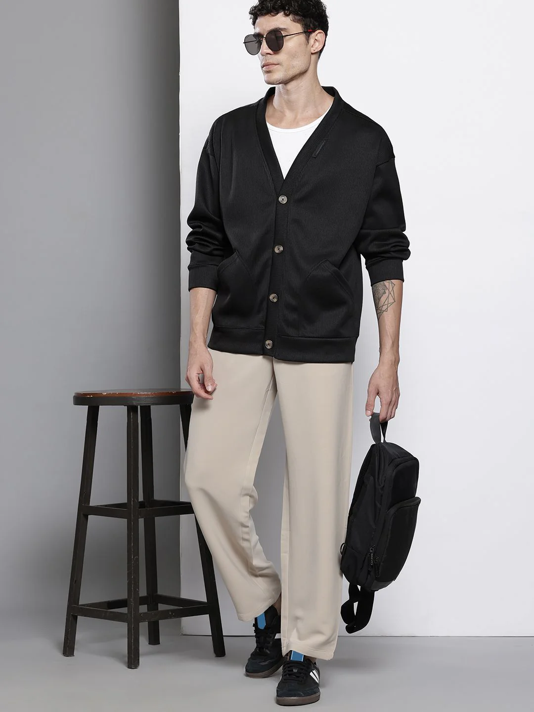 Men's Black Oversized Fit Textured Casual Sweatshirts - Image 6