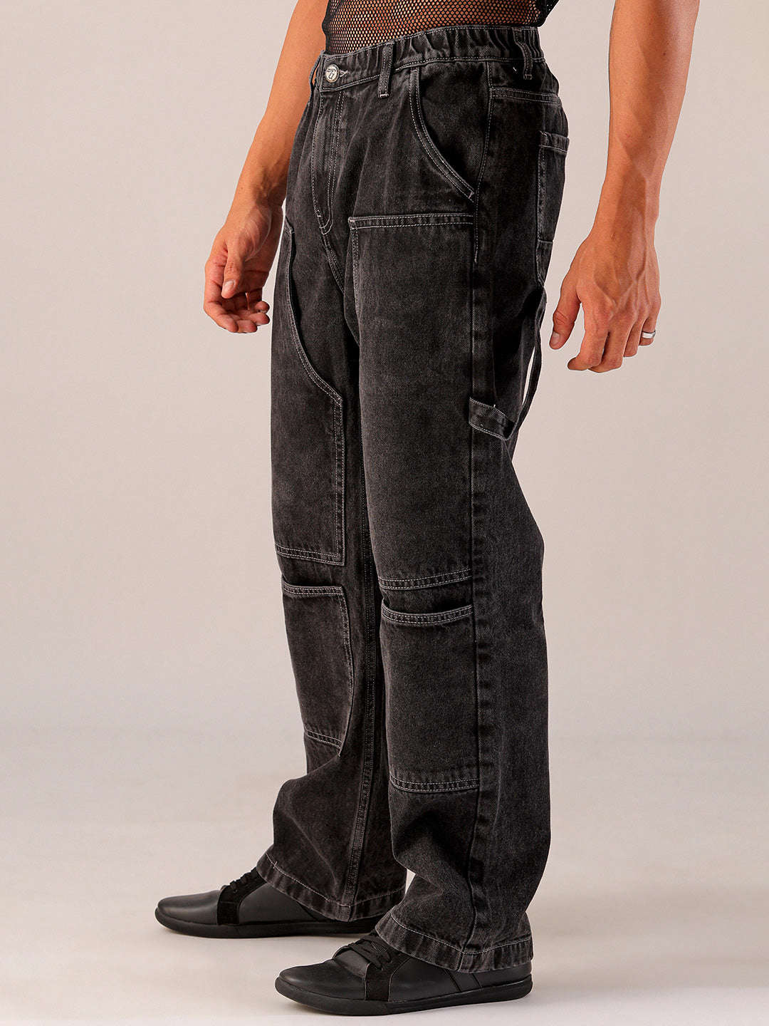 Men's Black Relaxed Fit Solid Utility Jeans - Image 3