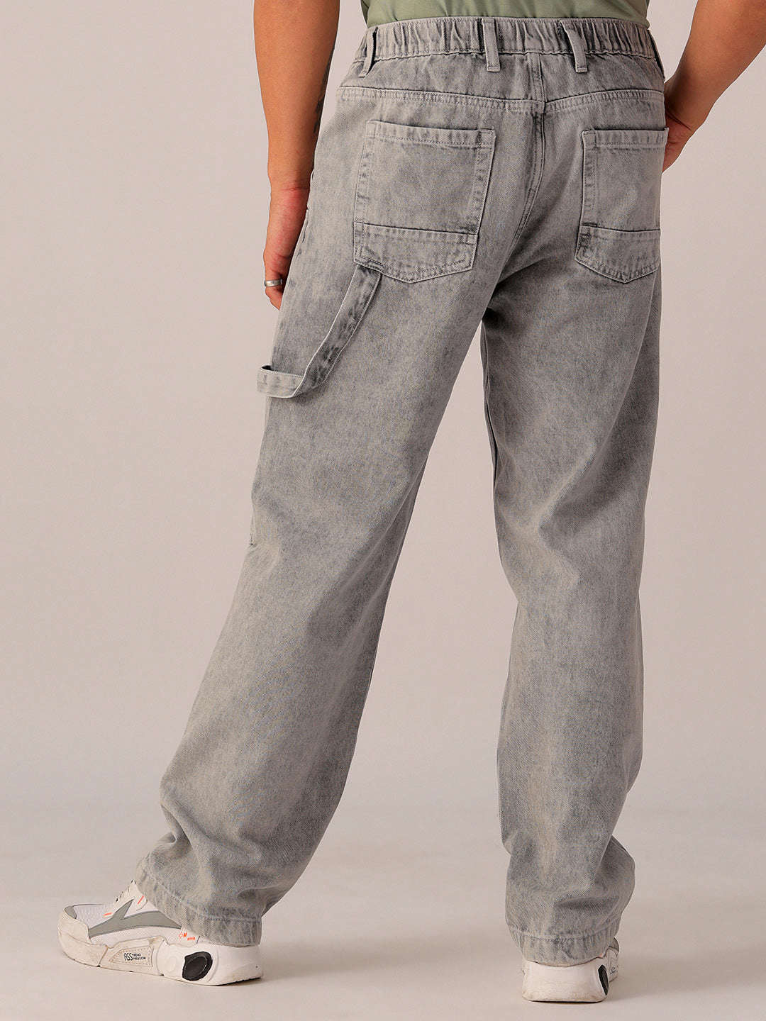 Men's Light Grey Relaxed Fit Solid Utility Jeans - Image 2