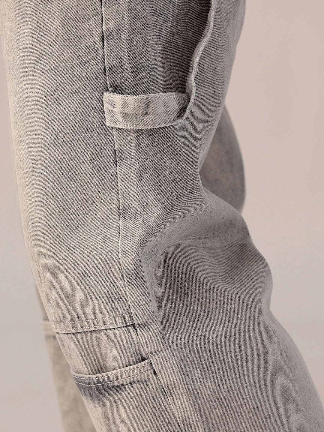 Men's Light Grey Relaxed Fit Solid Utility Jeans - Image 7