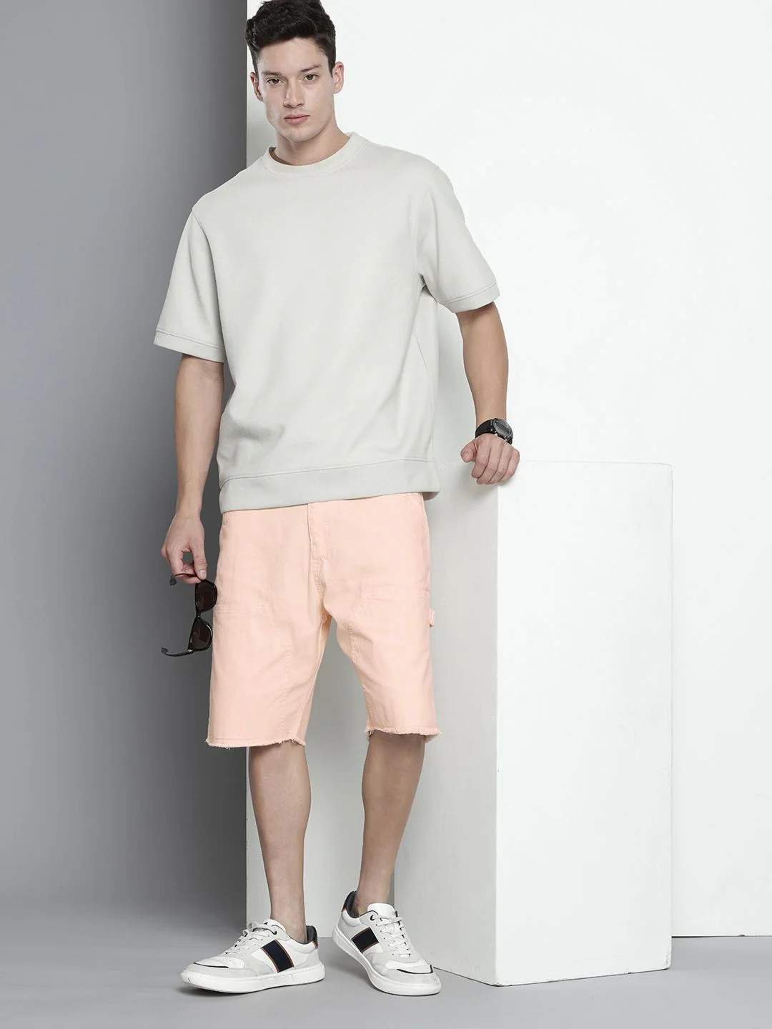Men's Mellow Peach Relaxed Fit Solid Utility Shorts - Image 3