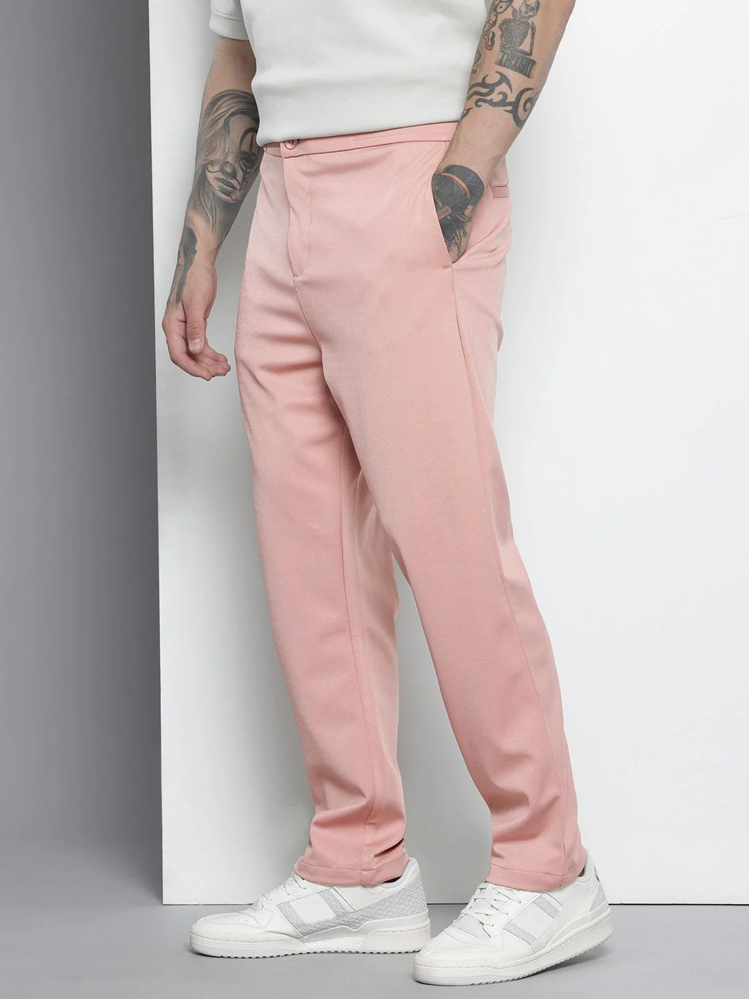 Men's Peach Relaxed Fit Solid Casual Chinos - Image 2