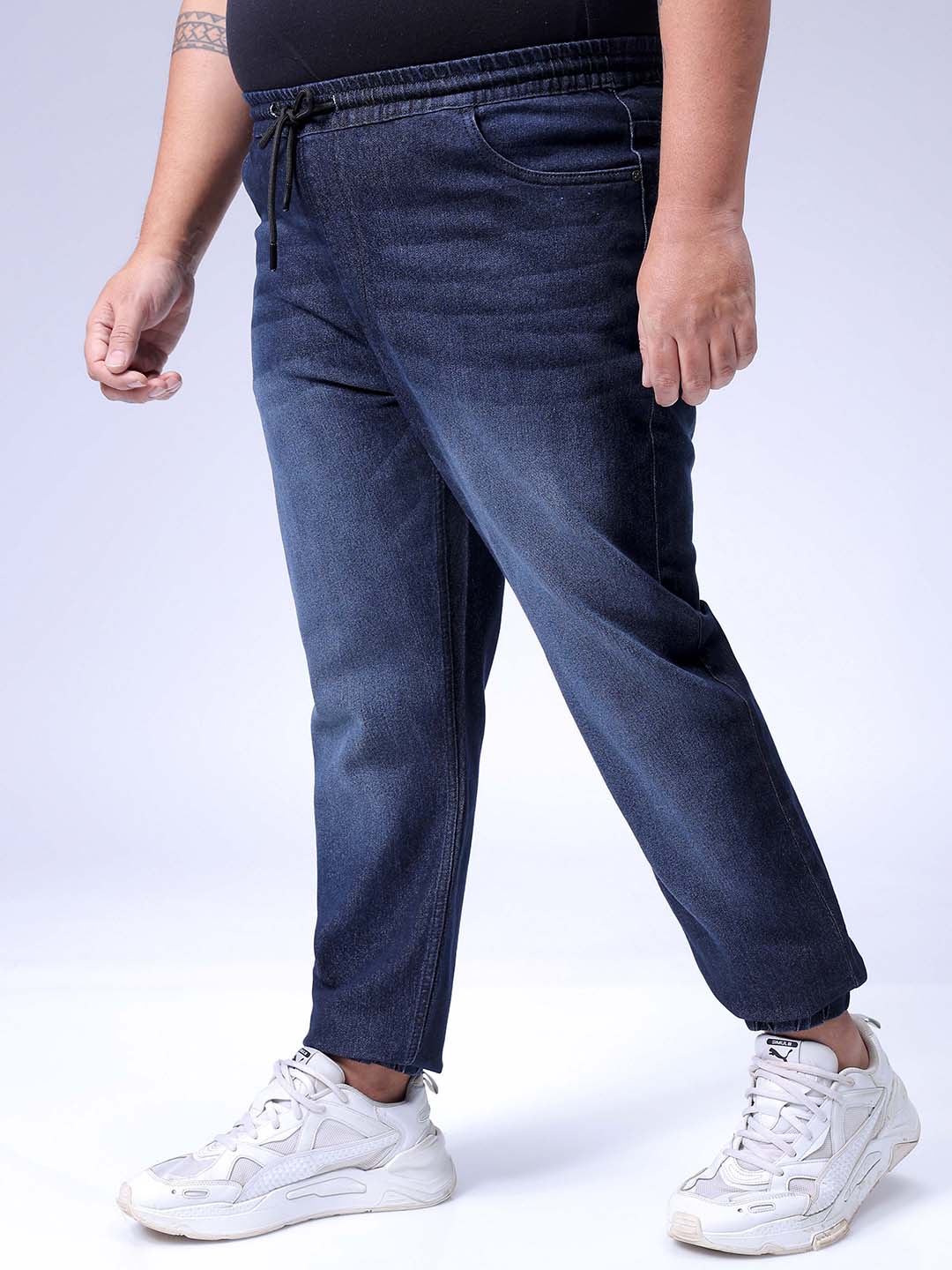 Men's Black Slim Fit Casual Jeans - Image 2