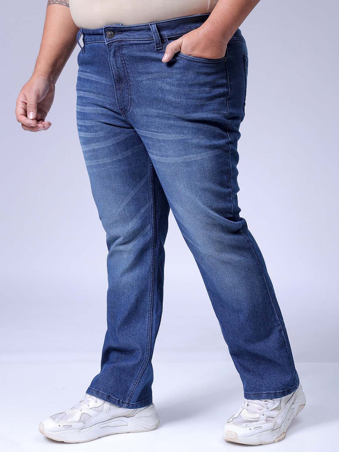 Men's Plus Size Blue Bootcut Fit Solid Stretchable Jeans - Image 2