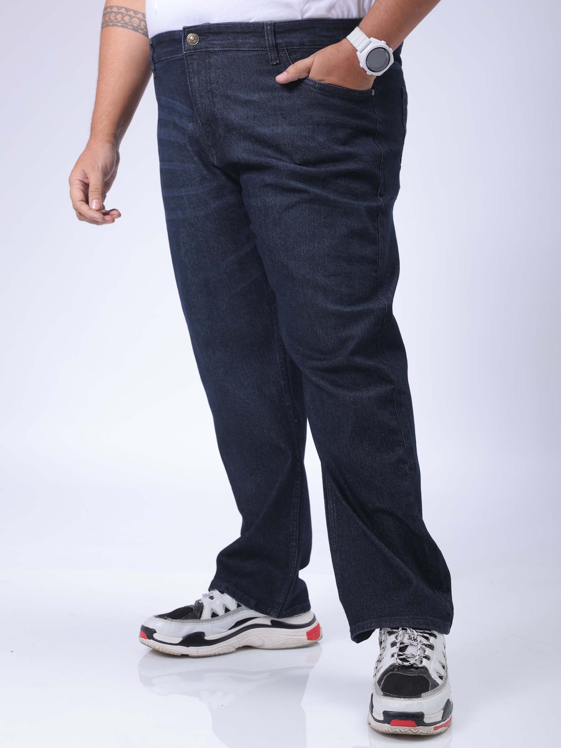 Men's Plus Size Blue Vintage Straight Fit Solid Jeans - Image 3