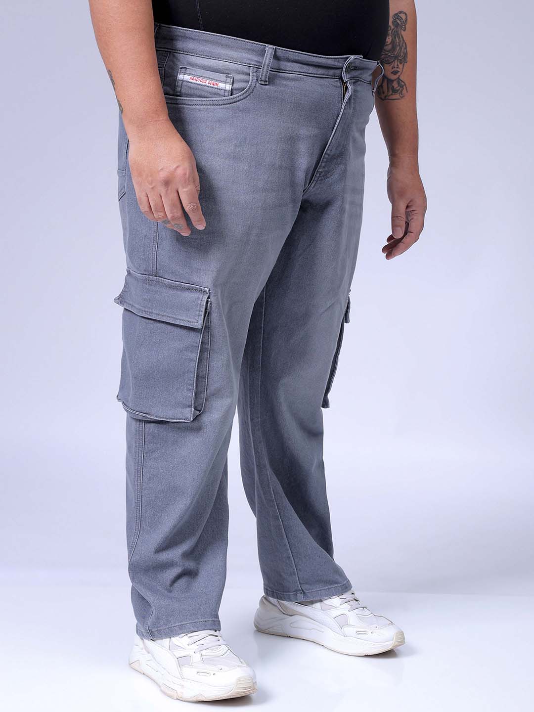 Men's Grey Relaxed Fit Casual Jeans - Image 4