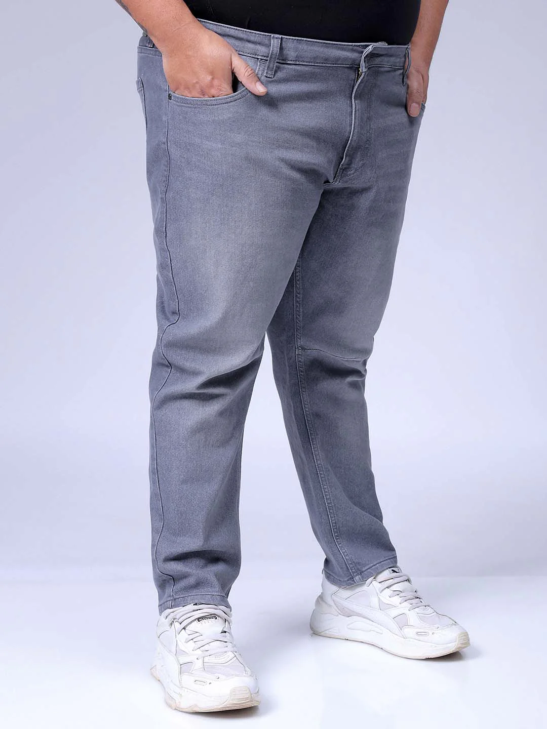Men's Grey Carrot Fit Casual Jeans - Image 4