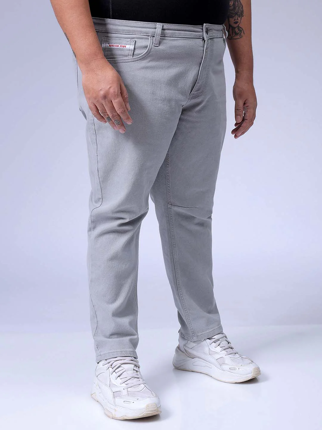 Men's Grey Carrot Fit Casual Jeans - Image 4