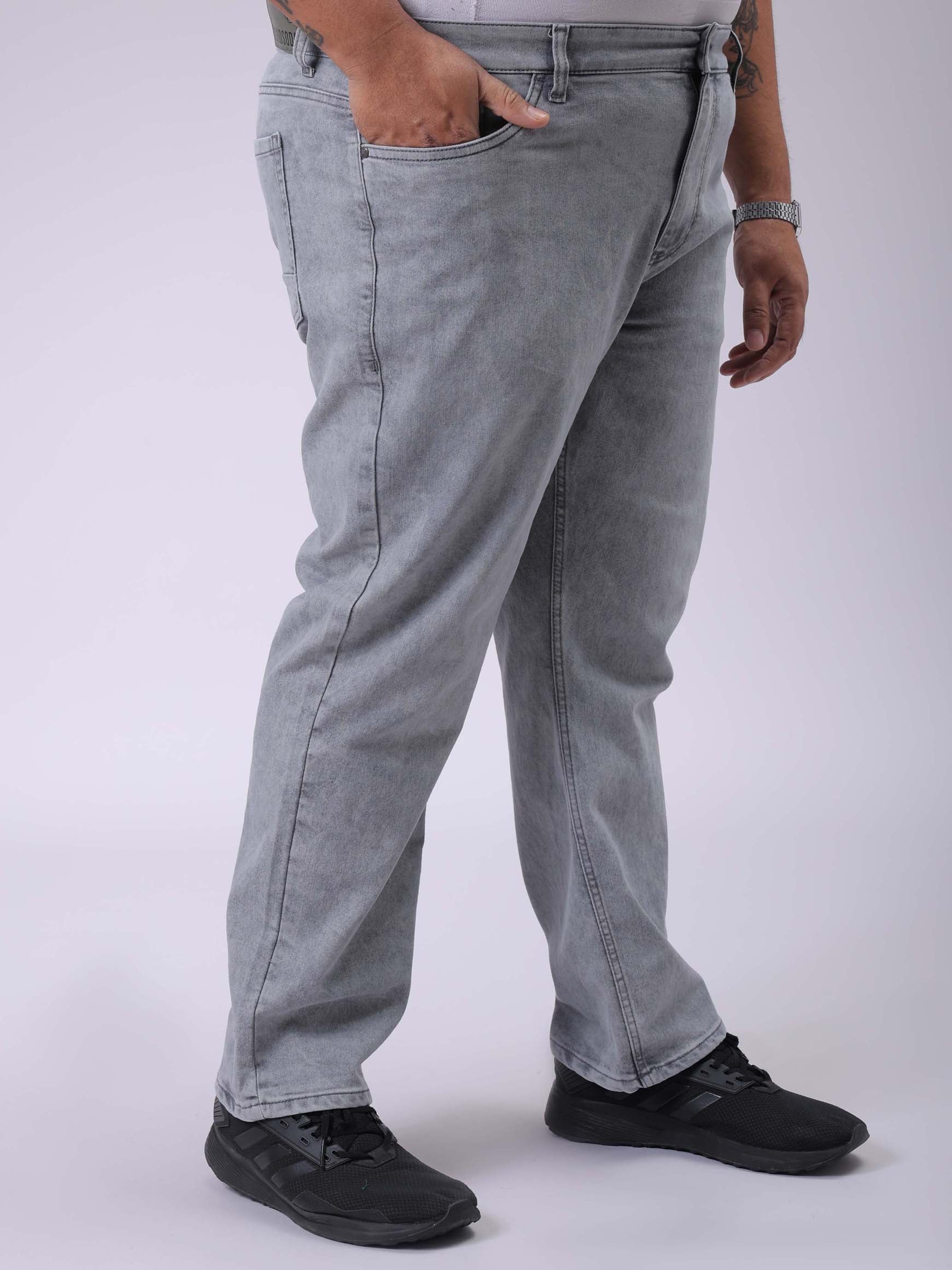 Men's Plus Size Grey Vintage Straight Fit Solid Jeans - Image 4