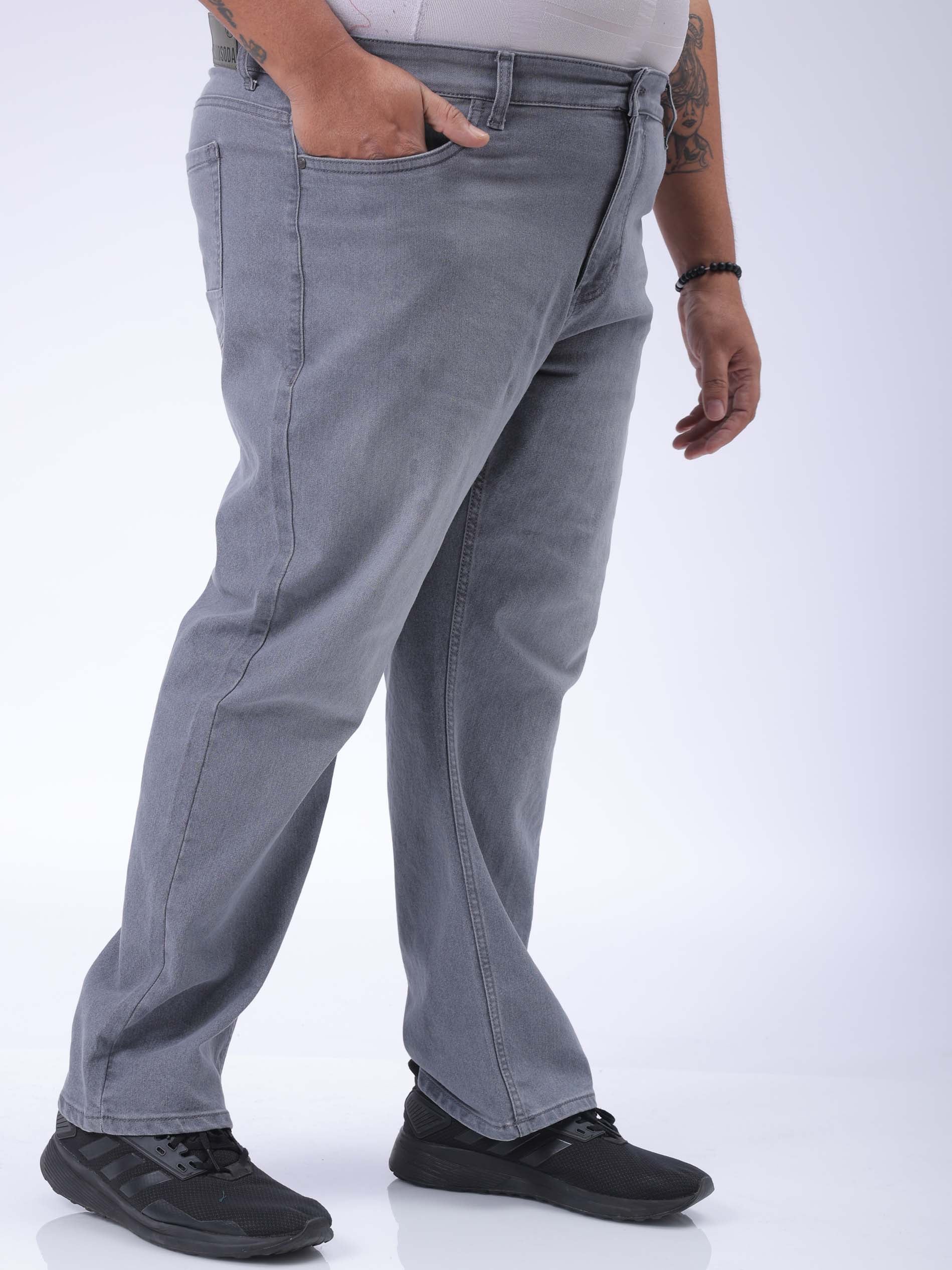 Men's Plus Size Grey Vintage Straight Fit Solid Jeans - Image 3