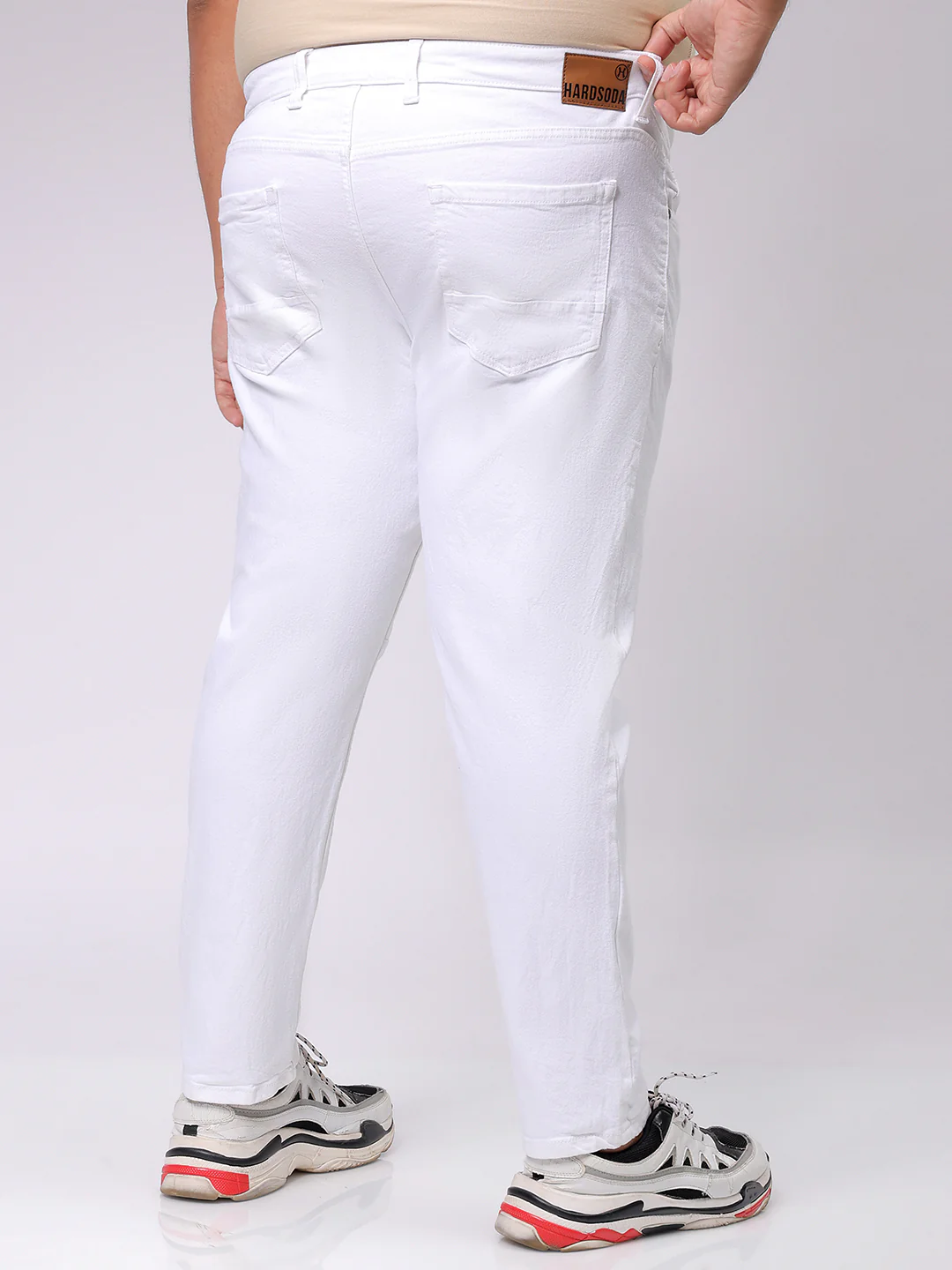 Men's White Carrot Fit Casual Jeans - Image 5