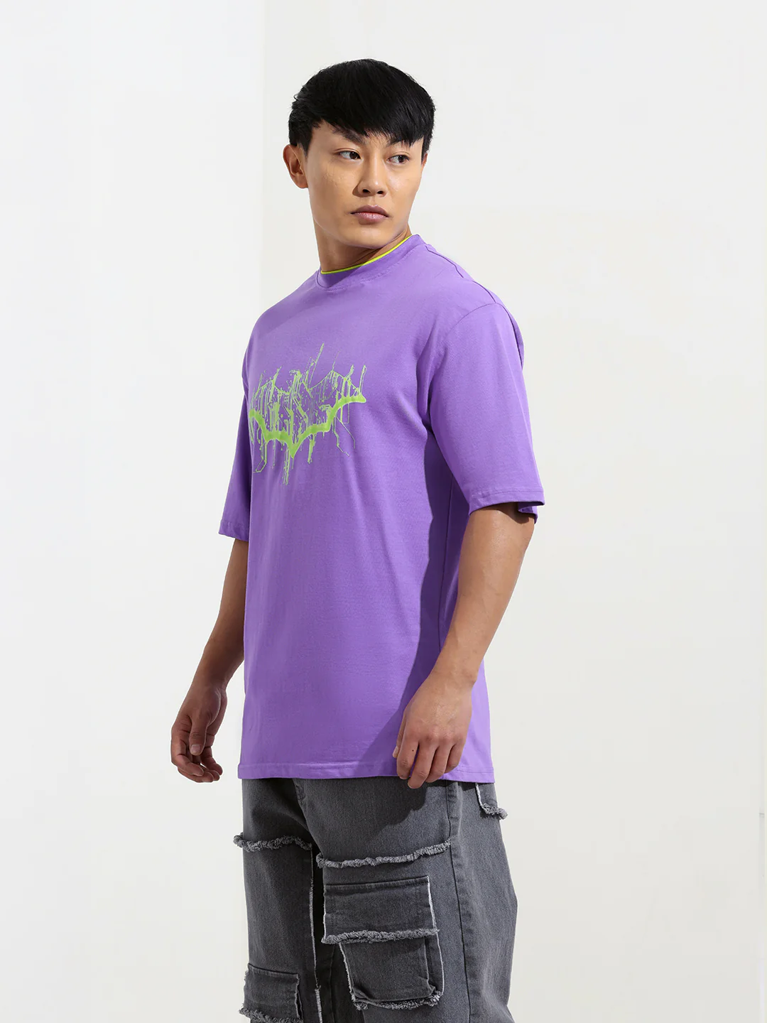 Men's Purple Boxy Fit Character Batman Printed Crew Neck T-Shirt - Image 3