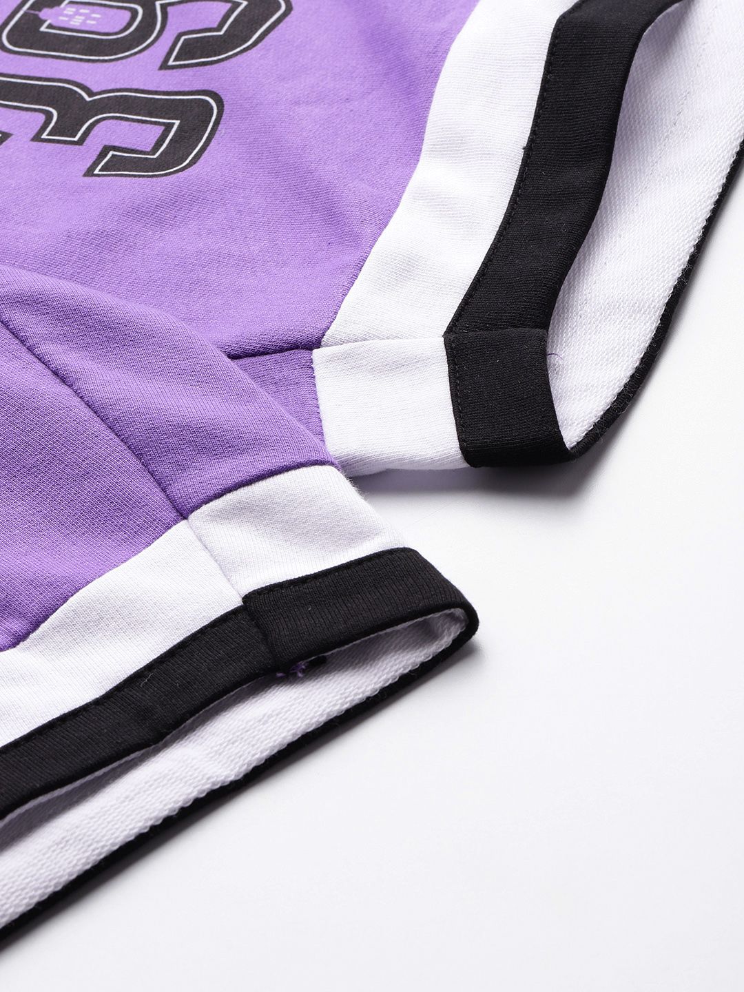 Men's Varsity Print Loose Fit Shorts - Image 7