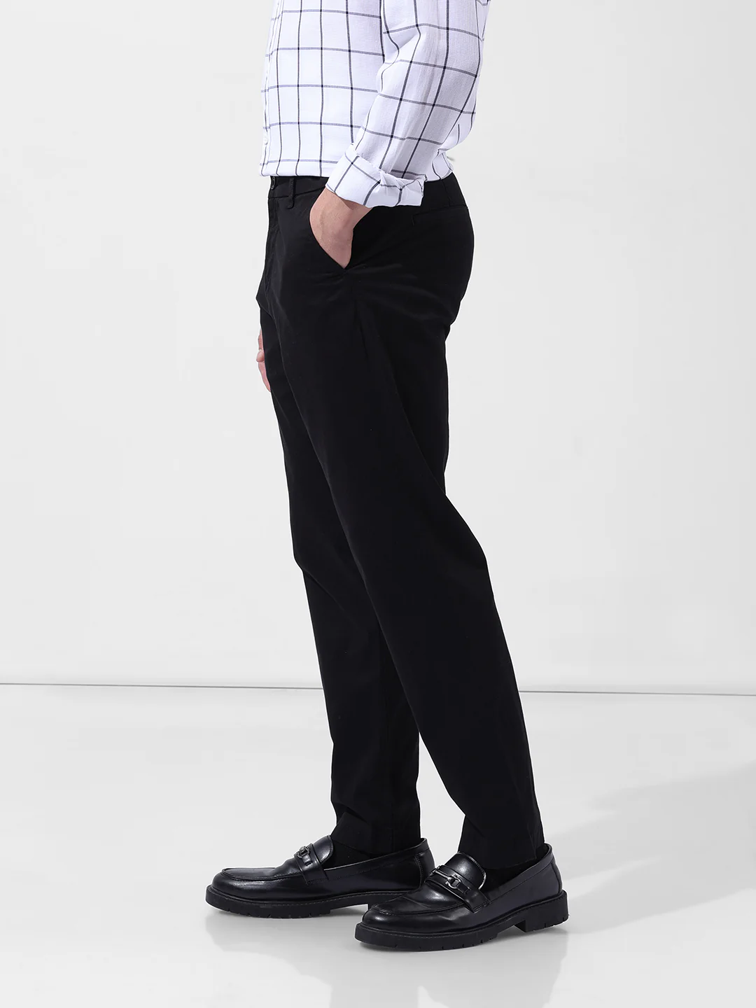 Men's Black Regular Fit Solid Casual Chinos - Image 2
